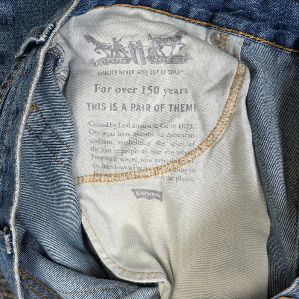 Levi's 550 Relaxed Fit Jeans Men's Size 42x32 Blue Medium Wash Tapered Leg Denim